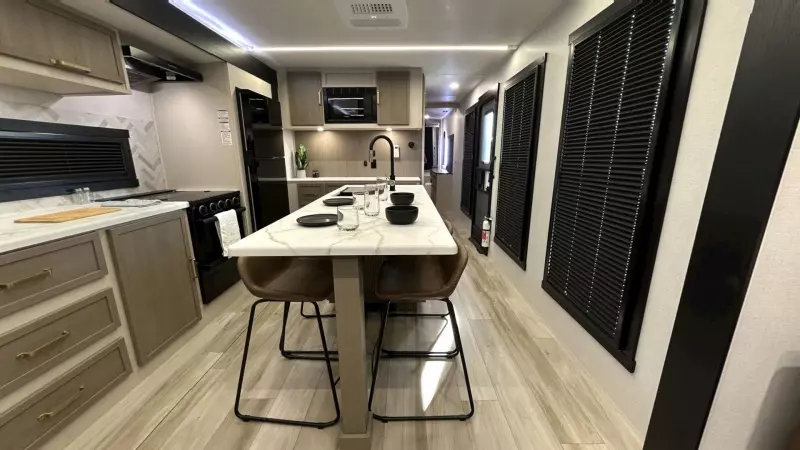 323RLI Floorplan Main Room